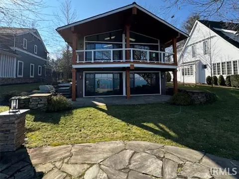 6852 E Waco Dr, Syracuse, IN 46567 photo 1