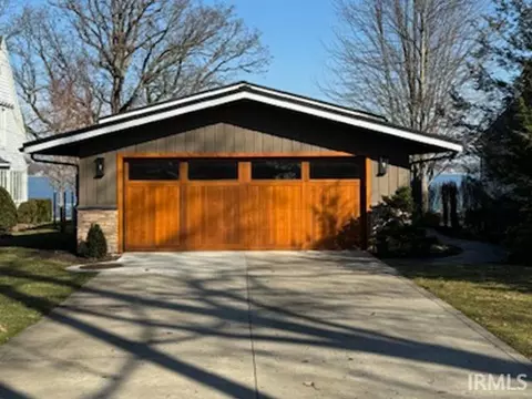 6852 E Waco Dr, Syracuse, IN 46567 photo 4