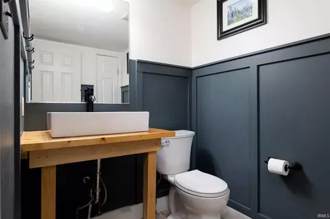 Bath - 722 E Olde Mill Cir, Bloomington, IN 47401 photo 1 of 3