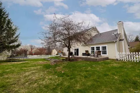 Exterior - 722 E Olde Mill Cir, Bloomington, IN 47401 photo 7 of 7