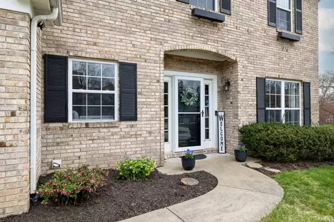 Exterior - 722 E Olde Mill Cir, Bloomington, IN 47401 photo 3 of 7