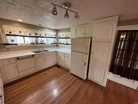 Kitchen - 1805 32nd St, Bedford, IN 47421 photo 4 of 6