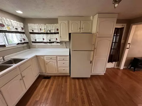 Kitchen - 1805 32nd St, Bedford, IN 47421 photo 5 of 6