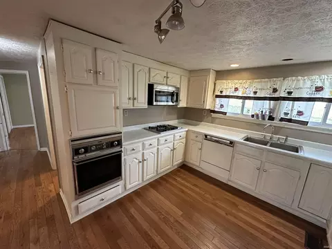 Kitchen - 1805 32nd St, Bedford, IN 47421 photo 3 of 6