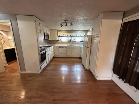 Kitchen - 1805 32nd St, Bedford, IN 47421 photo 1 of 6