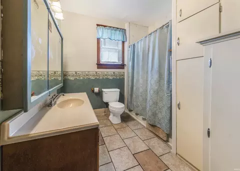 Bath - 293 W W Blvd, Peru, IN 46970 photo 2 of 4