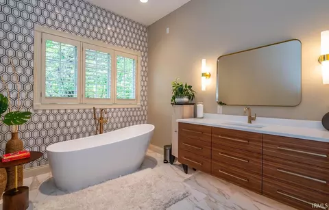 Bath - 3684 E Sterling Ave, Bloomington, IN 47401 photo 1 of 5