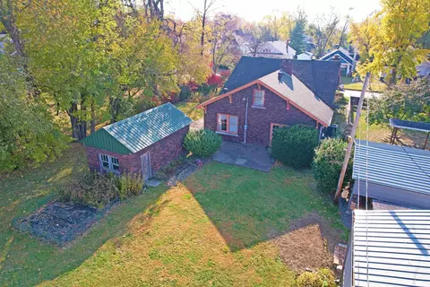 Exterior - 214 E 4th St, Mount Carmel, IL 62863 photo 7 of 8