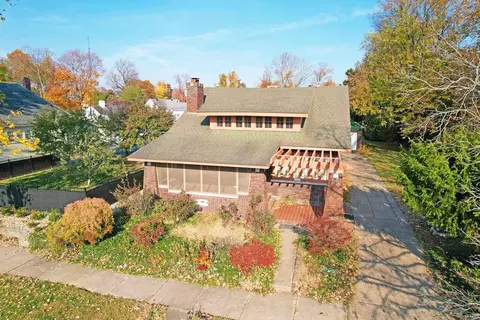 Exterior - 214 E 4th St, Mount Carmel, IL 62863 photo 4 of 8