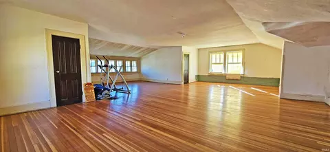 Living - 214 E 4th St, Mount Carmel, IL 62863 photo 3 of 3