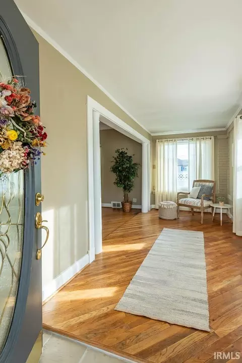 Living - 2107 Park Ave, Bedford, IN 47421 photo 1 of 4