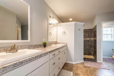 Bath - 2310 E Wimbleton Ln, Bloomington, IN 47401 photo 1 of 4