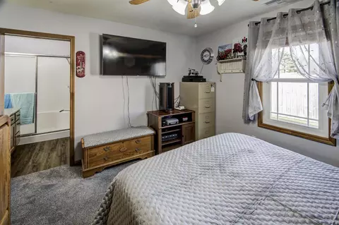 Bedroom - 1010 Smith St, Roanoke, IN 46783 photo 3 of 4
