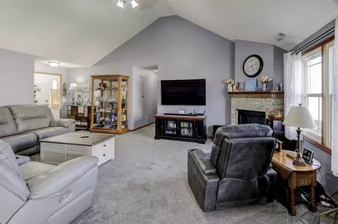 Living - 1010 Smith St, Roanoke, IN 46783 photo 3 of 4