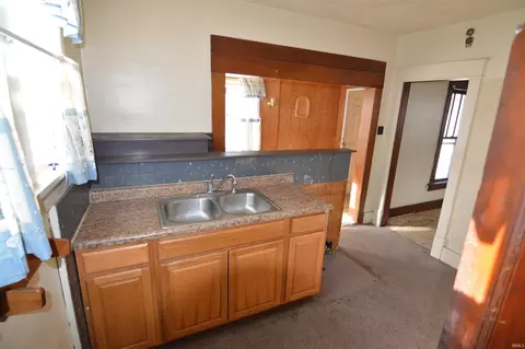 112 E Bowman St, South Bend, IN 46613 photo 8