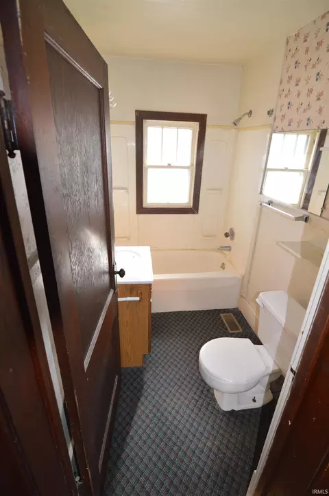 112 E Bowman St, South Bend, IN 46613 photo 13