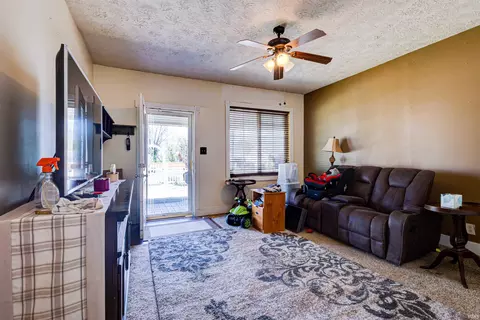 Living - 710 19th St, Bedford, IN 47421 photo 1 of 2