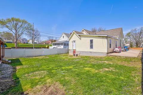 Exterior - 710 19th St, Bedford, IN 47421 photo 8 of 12