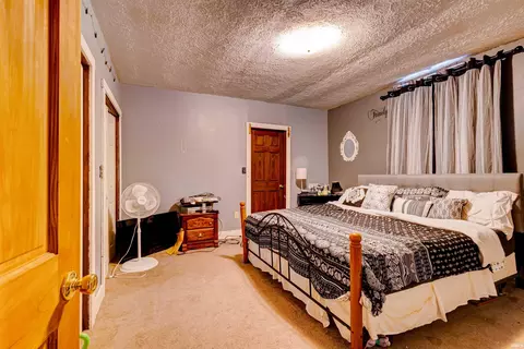 Bedroom - 710 19th St, Bedford, IN 47421 photo 2 of 6