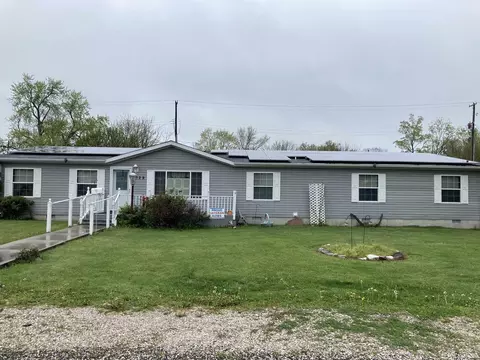 329 W Division St, Oakland City, IN 47660