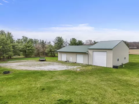 Exterior - 15034 Indianapolis Rd, Yoder, IN 46798 photo 4 of 5
