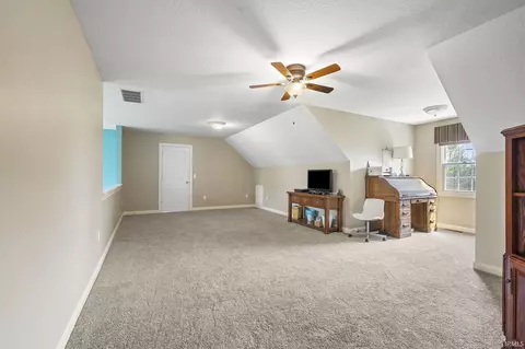Living - 15034 Indianapolis Rd, Yoder, IN 46798 photo 6 of 7