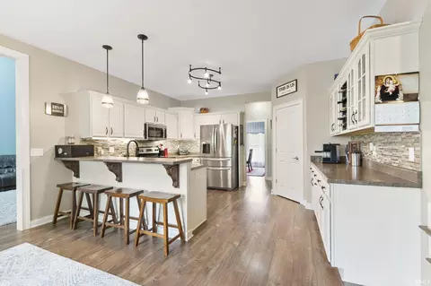 Kitchen - 15034 Indianapolis Rd, Yoder, IN 46798 photo 2 of 3