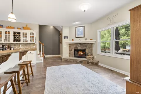 Living - 15034 Indianapolis Rd, Yoder, IN 46798 photo 5 of 7