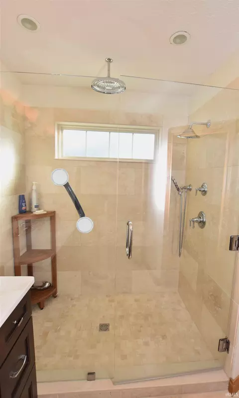 714 E Tracee Ct, Bloomington, IN 47401 photo 14