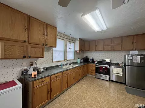604 N Union St, Delphi, IN 46923 photo 5