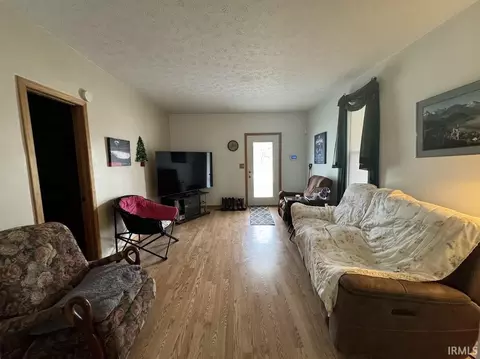 604 N Union St, Delphi, IN 46923 photo 2