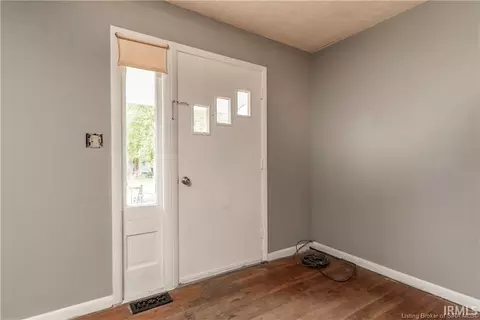 Entry Way - 1130 N 9th St, Mitchell, IN 47446 photo 1 of 1