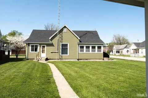 Exterior - 449 N 7th St, Mitchell, IN 47446 photo 5 of 10