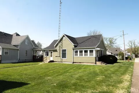 Exterior - 449 N 7th St, Mitchell, IN 47446 photo 2 of 10