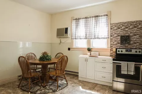 Dining - 449 N 7th St, Mitchell, IN 47446 photo 2 of 4