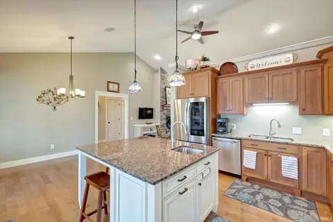Kitchen - 6976 E State Road 45 Hwy, Bloomington, IN 47408 photo 3 of 6