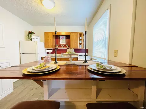 Dining - 1140 W 1142 W Warren St, Mitchell, IN 47446 photo 1 of 2