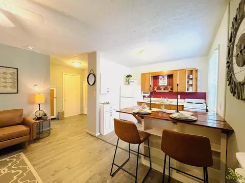 Dining - 1140 W 1142 W Warren St, Mitchell, IN 47446 photo 2 of 2