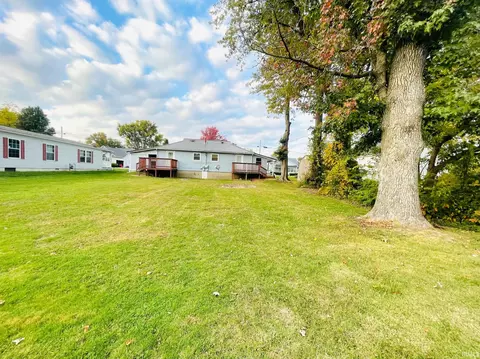 Exterior - 1140 W 1142 W Warren St, Mitchell, IN 47446 photo 11 of 13