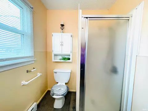 Bath - 1140 W 1142 W Warren St, Mitchell, IN 47446 photo 1 of 3