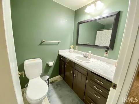 Bath - 215 N 035 W, Lagrange, IN 46761 photo 2 of 3