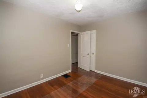 2110 S Ebright St, Muncie, IN 47302 photo 11