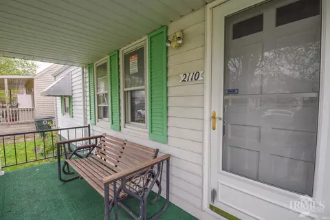 2110 S Ebright St, Muncie, IN 47302 photo 2