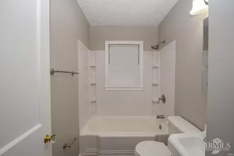 2110 S Ebright St, Muncie, IN 47302 photo 12