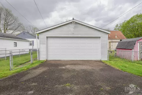 2110 S Ebright St, Muncie, IN 47302 photo 14