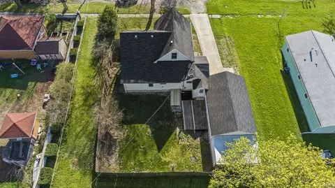 Exterior - 335 S Oak St, Waterloo, IN 46793 photo 5 of 11
