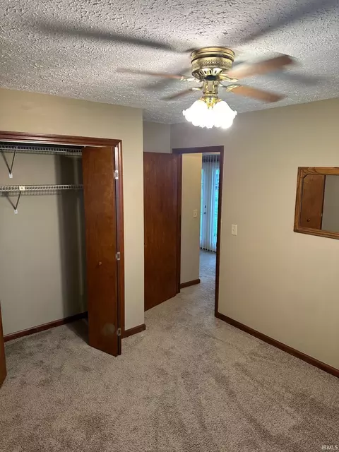 141 E Parkway Dr, Warren, IN 46792 photo 12