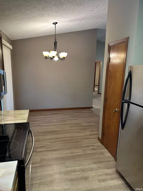 141 E Parkway Dr, Warren, IN 46792 photo 6