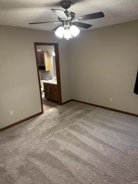 141 E Parkway Dr, Warren, IN 46792 photo 16