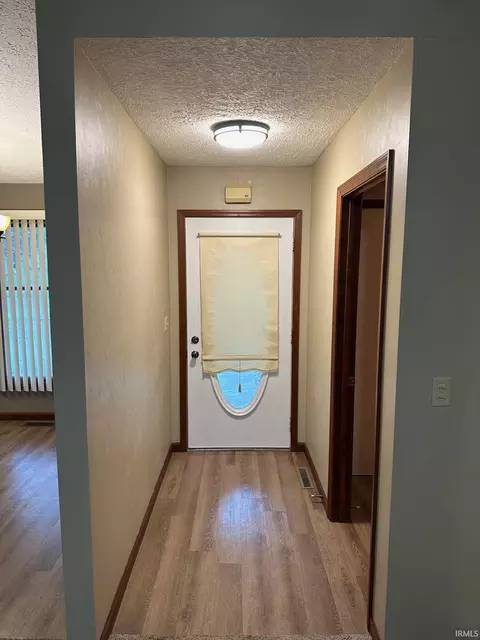 141 E Parkway Dr, Warren, IN 46792 photo 8